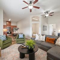 Studio Stylish 2BR and Fenced Yard，位于大学城伊斯特伍德（伊斯特伍德田野）机场 - CLL附近的酒店