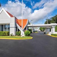 Howard Johnson by Wyndham Vero Beach / Downtown、ベロビーチにあるVero Beach Municipal Airport - VRBの周辺ホテル