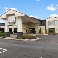 The Jordan Hotel Ramada by Wyndham – hotel w mieście Jordan