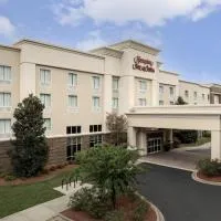 Hampton Inn & Suites Huntersville, хотел в Хънтърсвил