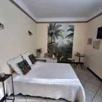 Chambre à louer à la nuitée, ξενοδοχείο σε Sénas