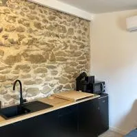 Charmante petite maison, hotel en Mours-Saint-Eusèbe