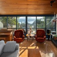 The Mushroom Manor B&B and Cedar Sauna, khách sạn gần Ganges Water Aerodrome - YGG, Salt Spring Island