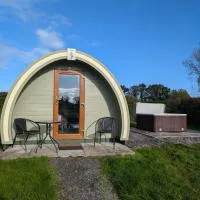Glamping Pod Thady Killynick County Fermanagh, hotel en Killyhevlin