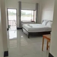 DODAND Studio & Sunset Riverside Guesthouse, hotel a Don Det