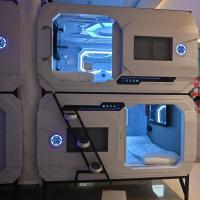 Nano Pod Yotel, hotel in zona Aeroporto di Surat  - STV, Surat