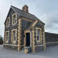 The Waterboard House, hotell i Magherasaul