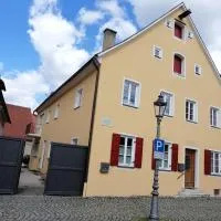Viesnīca Gemütliche Zimmer im historischen Berching pilsētā Berhinga