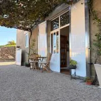 Casa Do Cruzeiro Apartment, hotel a Armamar