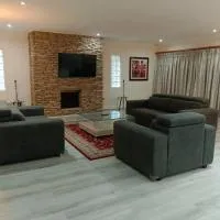 Pioneer Guest House: Kloof şehrinde bir otel