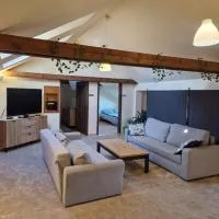 Noclegi Opole-Chmielowice Apartament C, hotel di Opole
