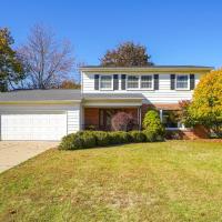 3 Mi to Dtwn Home with Fire Pit and Yard in Jackson، فندق بالقرب من Jackson County (Reynolds Field) - JXN، جاكسون