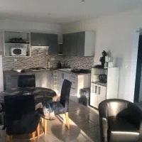 petite maison calme, ξενοδοχείο σε Hourtin