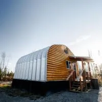 Big Lake Cozy Cub Cabin with Dedicated Hot Tub & Sauna, hôtel à Big Lake