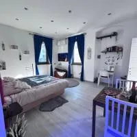 Ocean Suite con letto ad acqua, хотел в Delebio