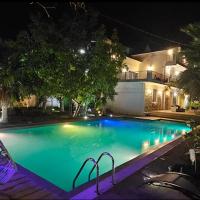 Villa avec piscine en montagne، فندق بالقرب من Setif Airport - QSF، Bou Rdim