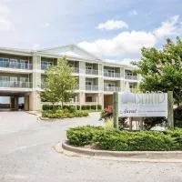 Island Inn & Suites, an Ascend Collection Hotel, hotell sihtkohas Piney Point