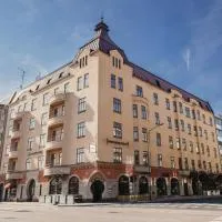 Home Hotel Drott, готель у місті Карлстад