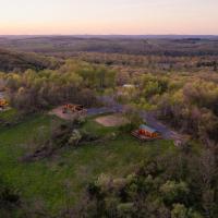 Sanctuary Summit - Hot Tub, hotel near DuBois Regional (formerly DuBois-Jefferson County) - DUJ, Brookville