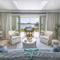 Spacious Island Escape with Marina Views、FrenchtownにあるCharlotte Amalie Harbor Seaplane Base - SPBの周辺ホテル