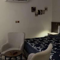 استديو عزم بتصميم انيق、アル・フフーフにあるAl Ahsa Airport - HOFの周辺ホテル