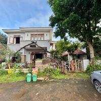 Greentraveller Buon Ma Thuot Homestay, hotel near Buon Ma Thuot Airport - BMV, Hòa Bình