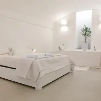 Suite tra Travi Antiche & Idromassaggio - Lusso Moderno nel Cuore di Terracina - 10' dal Mare - Wifi, hotel u gradu Teračina