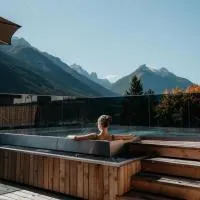 Lärchenlodge SkySpa and Rooftop Pool inklusive Stubai SuperCard,富爾普梅斯的飯店
