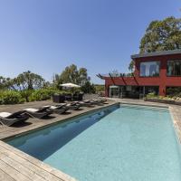 Carmim Villa by Cadenzalux, hotel di Malveira da Serra