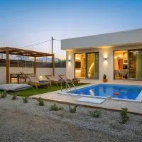 Arismari Villa 1- Kokkinos Pyrgos, hotell i Kokkinos Pyrgos