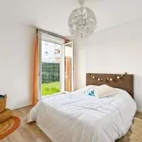Cocon avec petit jardin centre Bondy: Bondy şehrinde bir otel
