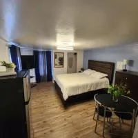 Private Room - Shared Bathroom, hotel v destinácii Perth Amboy