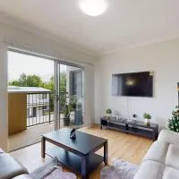 Sweet Mango Hill Apartment w Convenient Location、ノース・レイクスのホテル
