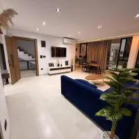Appartement Luxe S2-900m-plage-Fibre-Smart TV-Parking privé، فندق في نابل
