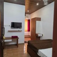 Hotel Prithesh Tourist Home, hotel en Bantvāl