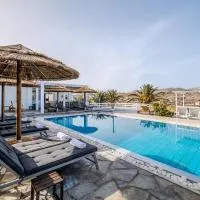 Manu Mykonos Exclusive Villa Luxury Beachside Stay with Private Pool by Quality Brand Villas、カラファティスのホテル