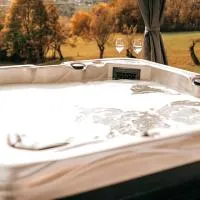 Zachód Beskidu domek z Jacuzzi na wyłączność, готель у місті Rybie Nowe