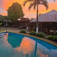 Hotel Cabañas La Teca, hotel di Liberia