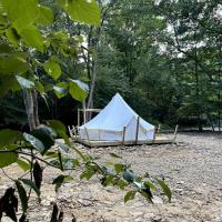 Lovely Bell Tent with Spacious Interior Great for Small Groups in Pennsylvania, hotel near Greene County Airport - WAY, Smithfield