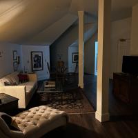 Innkeeper Suite at The Currier Inn, hotel poblíž Greeley-Weld County Airport - GXY, Greeley