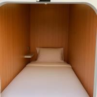 Ketje Capsule Bandara Raden Inten II, ξενοδοχείο κοντά στο Radin Inten II Airport - TKG, Branti