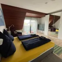 Gästezimmer 21qm im Casa Kirchweg، فندق في Gladbach