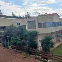 Κτήμα ΓΟΥΡΔΟΎΠΗ Georgιο, hotel en Lalióti