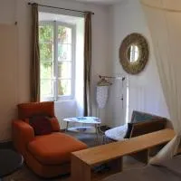 location studio meublé avec jardin, hotel en Sorgues