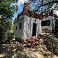 Refugio Blue Hill โรงแรมในVilla Cerro Azul