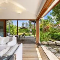 멀럼빔비에 위치한 호텔 Mullum Cottage 10 minutes from beaches