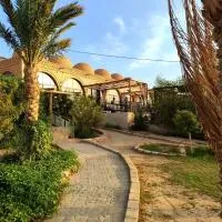 Elhamma Resort Studio, хотел в Тозьор