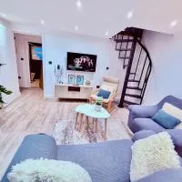 Bright Modern Apartment, hotel em Northfield