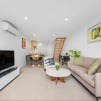 Light Filled 2BDR Loft in Kingston with Parking, hotel near Canberra Airport - CBR, Kingston 