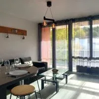 Appartement -3 chambres privatives-、Mourenxのホテル
